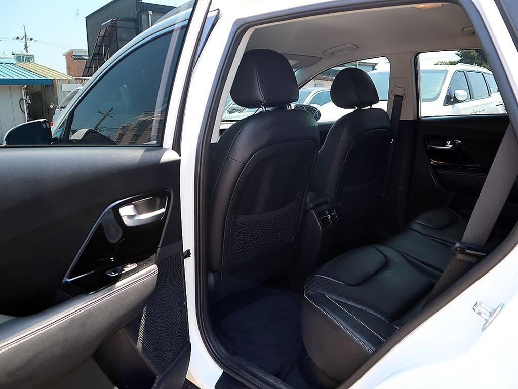 KIA Niro - Vista 9