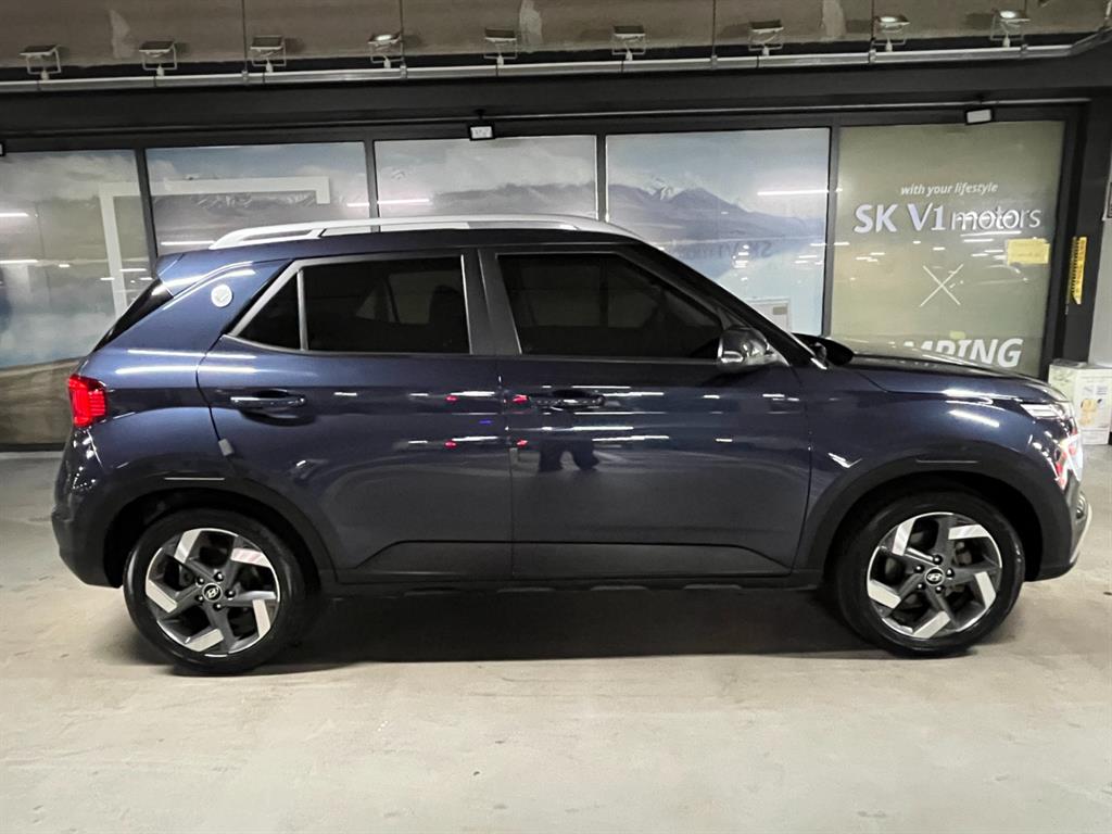 HYUNDAI Venue - Vista 3