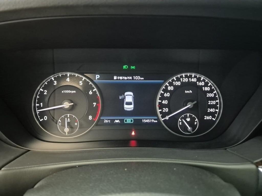 Genesis G90 - Vista 9