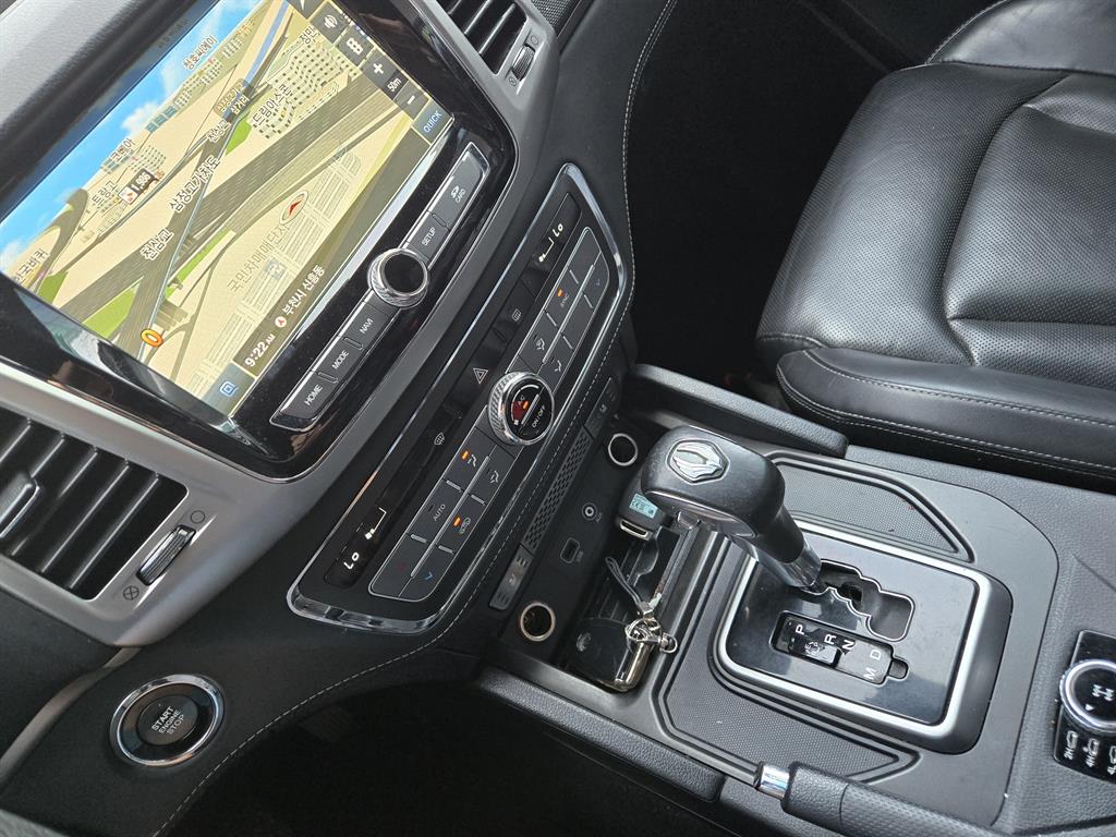 Ssangyong Rexton 2019 Gris - Importación desde Corea - HF Imports Iquique - Foto 16