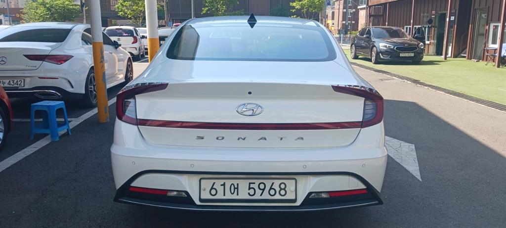 HYUNDAI Sonata - Vista 3