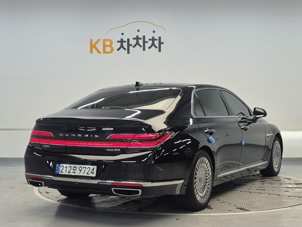 Genesis G90 - Vista 6