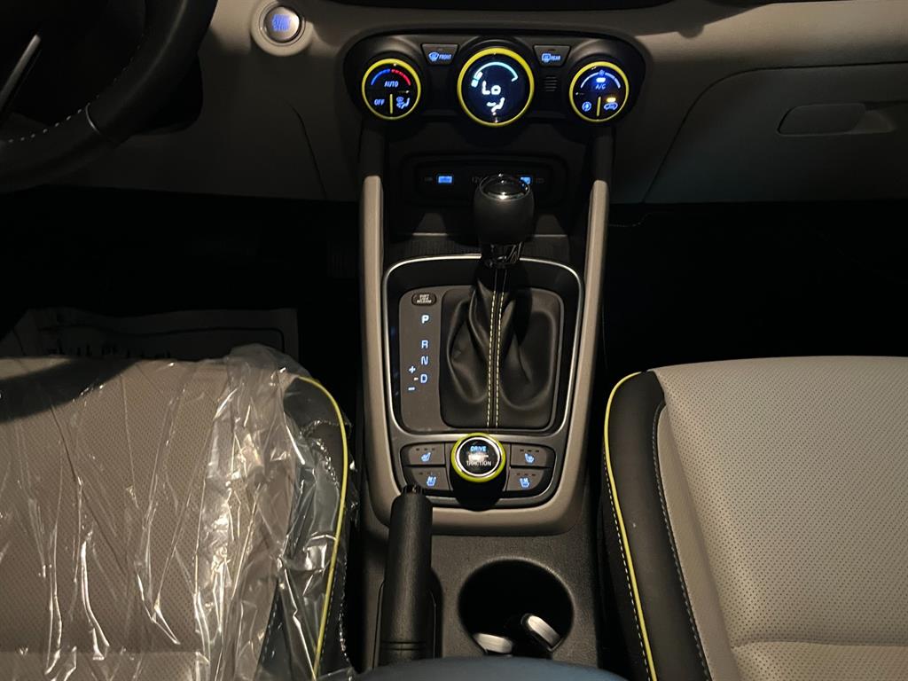 HYUNDAI Venue - Vista 11