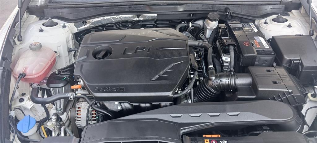 HYUNDAI Sonata - Vista 10