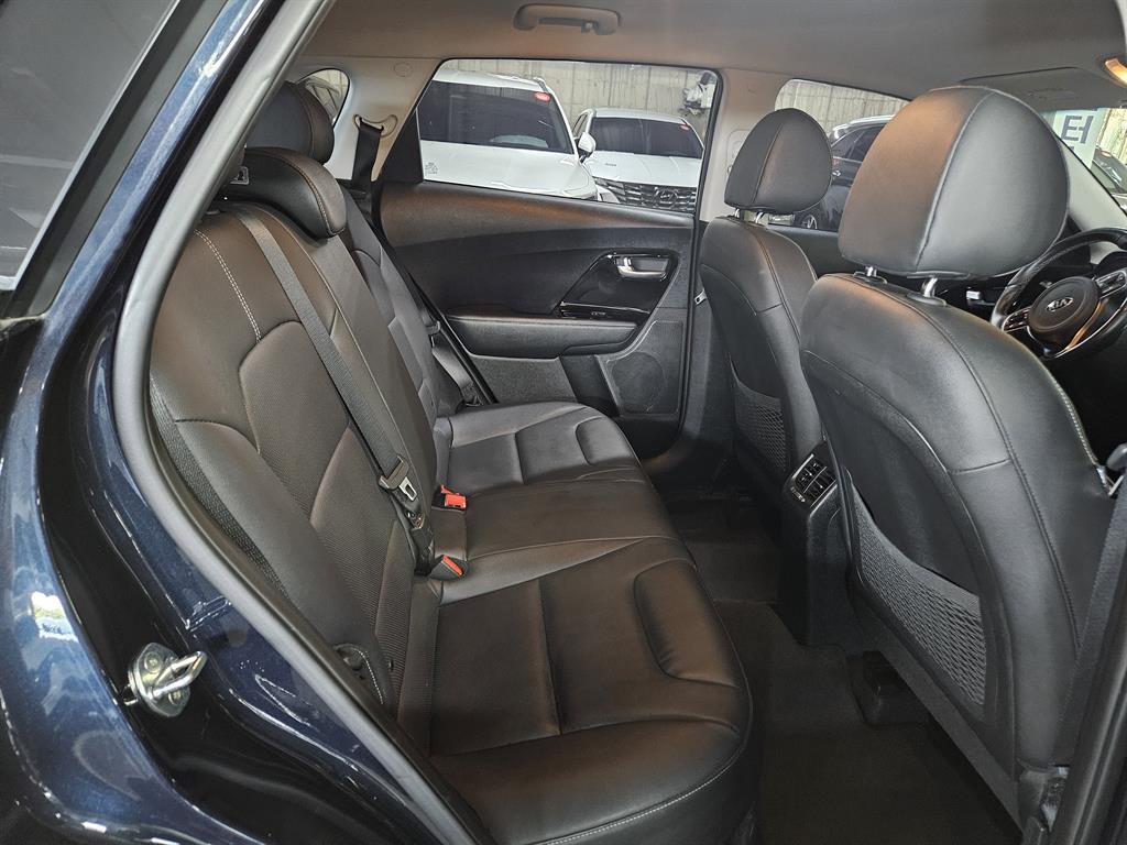 KIA Niro - Vista 9