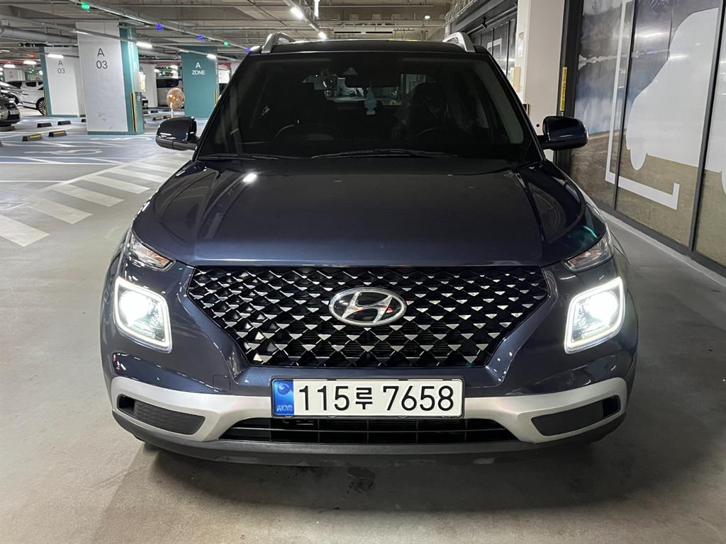 HYUNDAI Venue - Vista 2