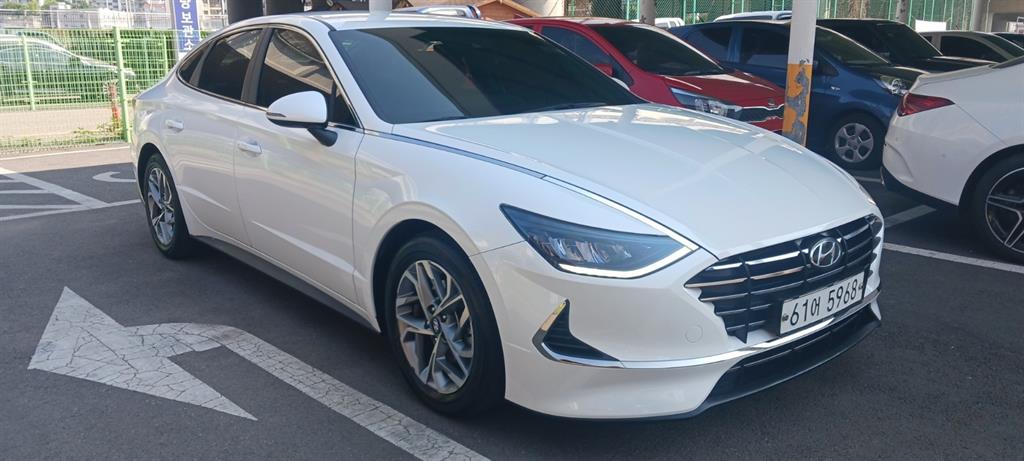HYUNDAI Sonata - Vista 2