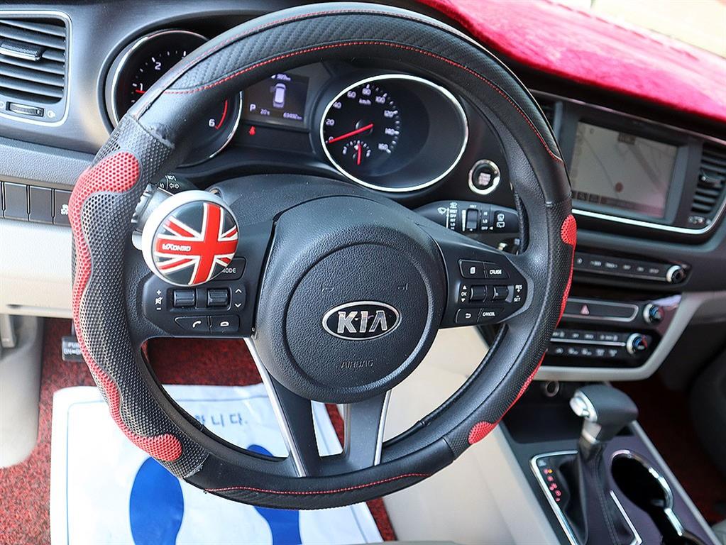 KIA Carnival - Vista 10