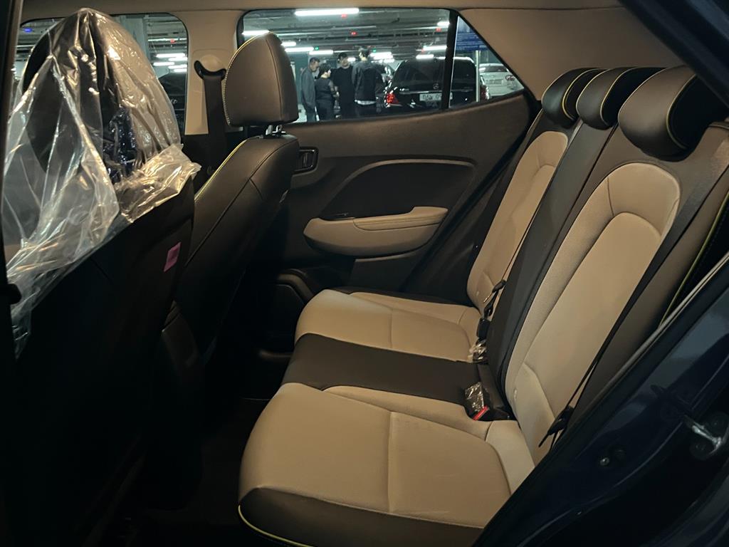 HYUNDAI Venue - Vista 9