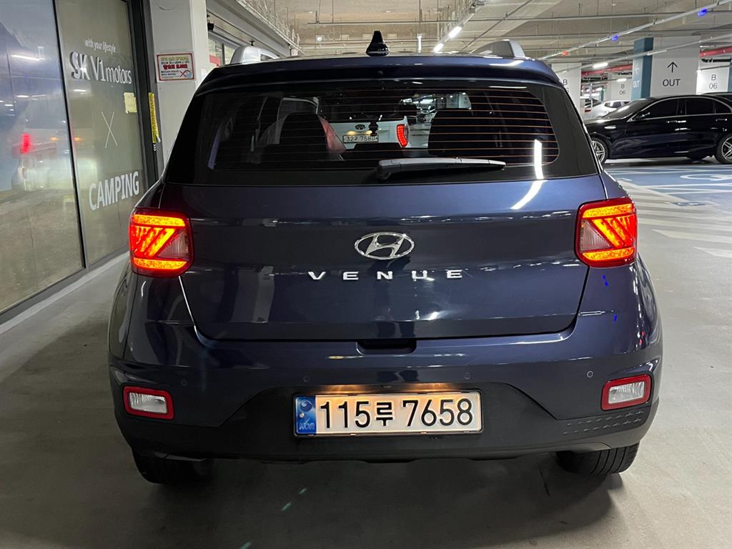 HYUNDAI Venue - Vista 7