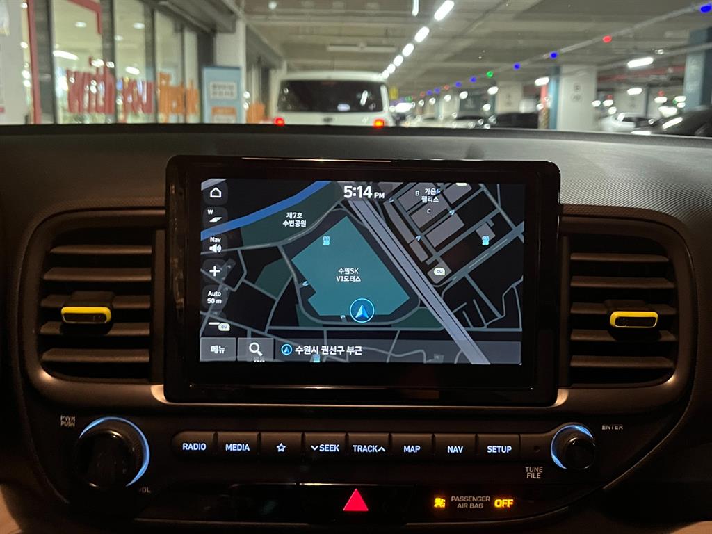 HYUNDAI Venue - Vista 12