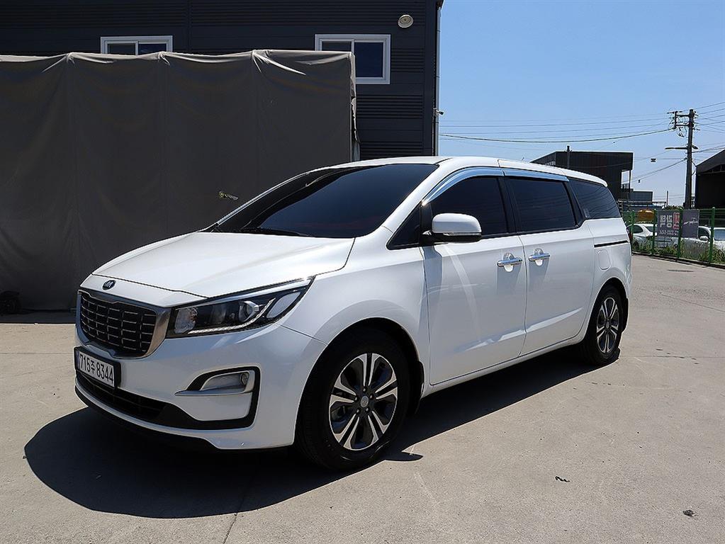 KIA Carnival - Vista 2