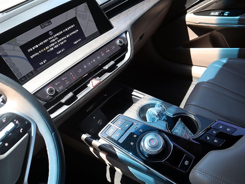KIA K8 - Vista 12