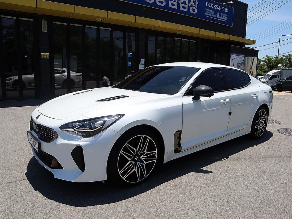 KIA Stinger - Vista 2