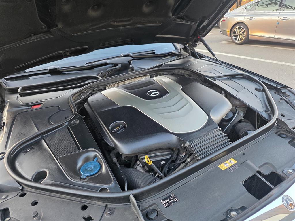 Mercedes Benz S Class - Vista 8