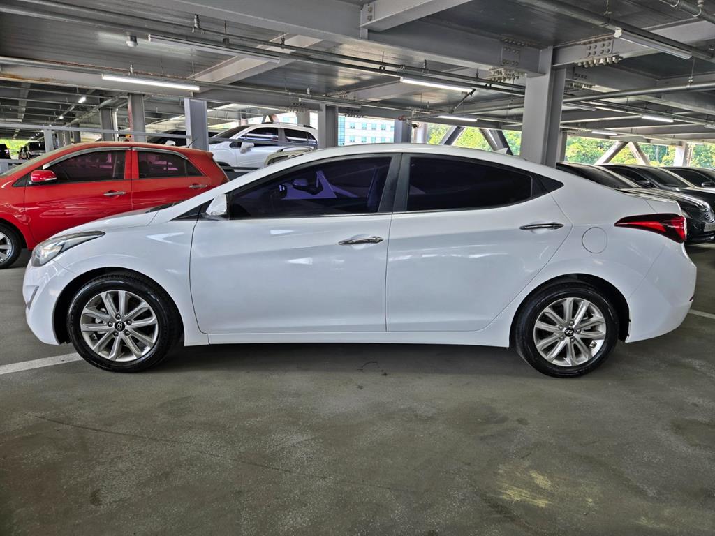 HYUNDAI Avante 2015 Blanco - Importación desde Corea - HF Imports Iquique - Foto 17
