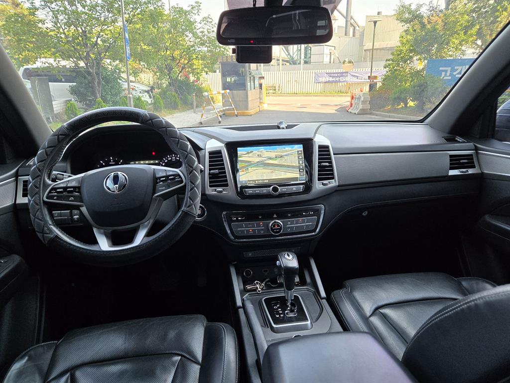 Ssangyong Rexton - Vista 10