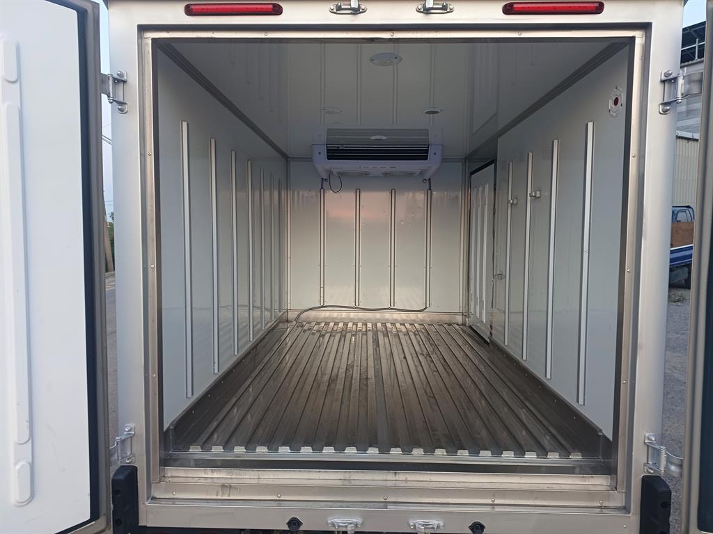 Small Truck Top_Frozen Top 2024 Blanco - Importación desde Corea - HF Imports Iquique - Foto 17