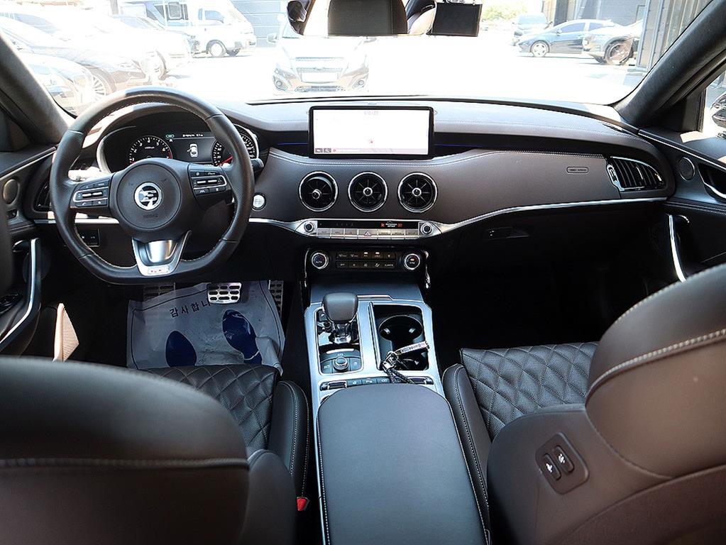 KIA Stinger - Vista 7