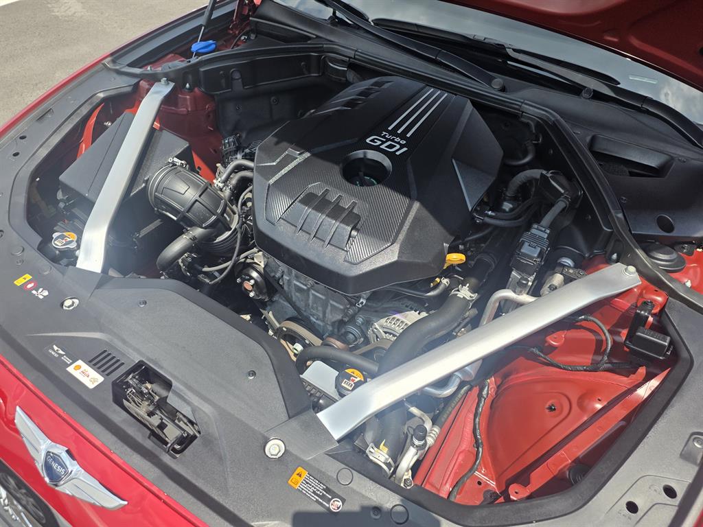 Genesis G70 - Vista 8