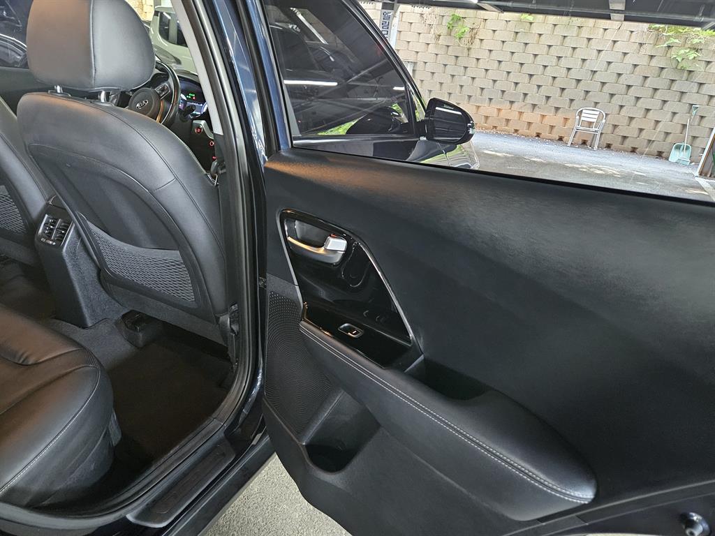 KIA Niro - Vista 10