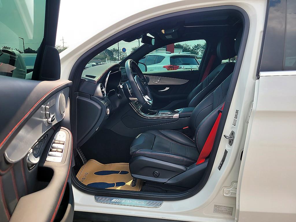 Mercedes Benz GLC Class - Vista 8