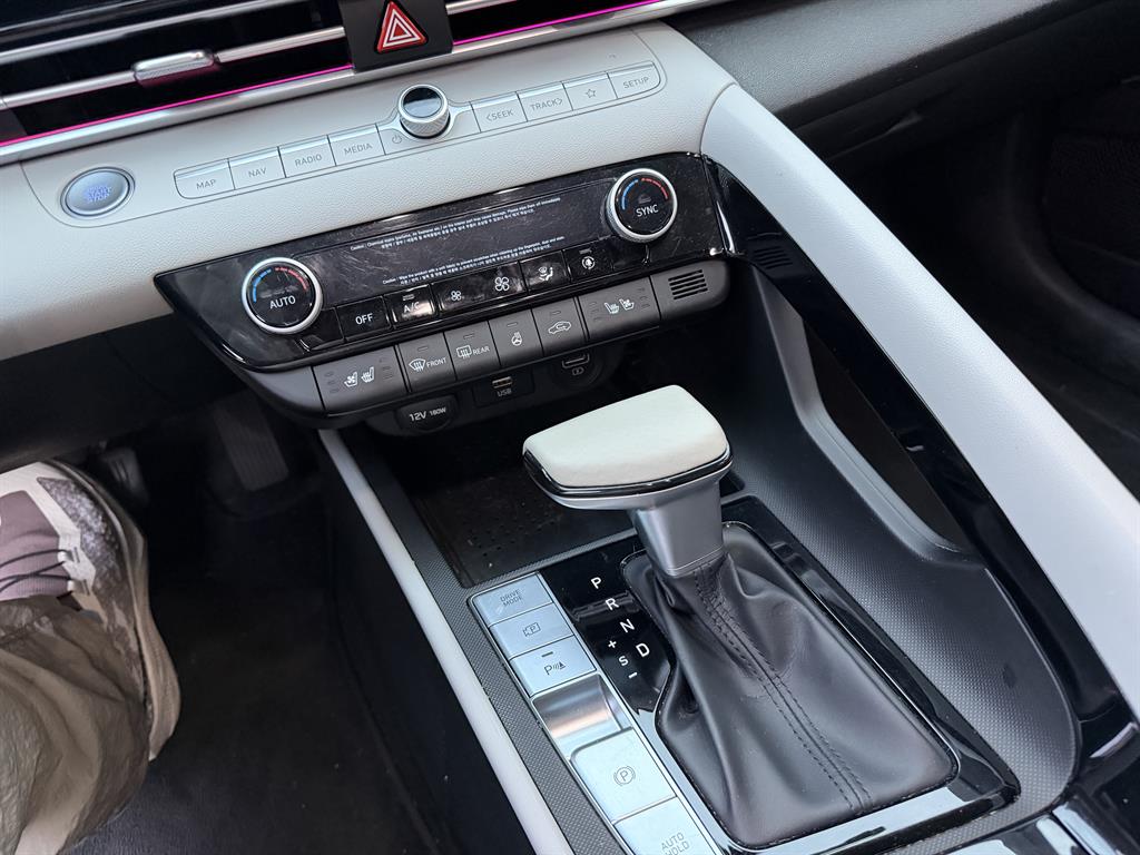 HYUNDAI Avante - Vista 9