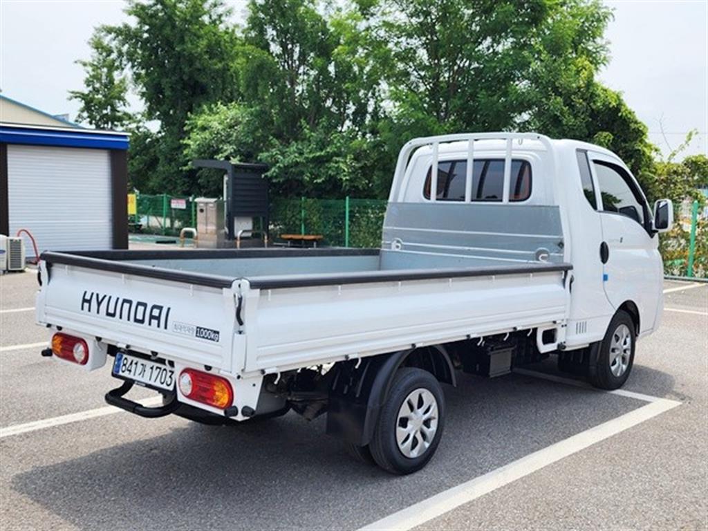 Small Truck Cargo (small) - Vista 2