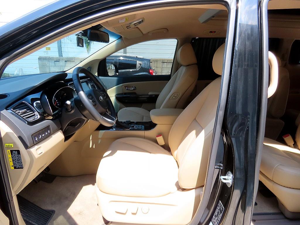 KIA Carnival - Vista 7