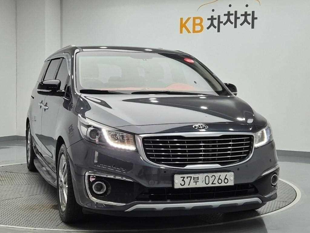 KIA Carnival - Vista 6
