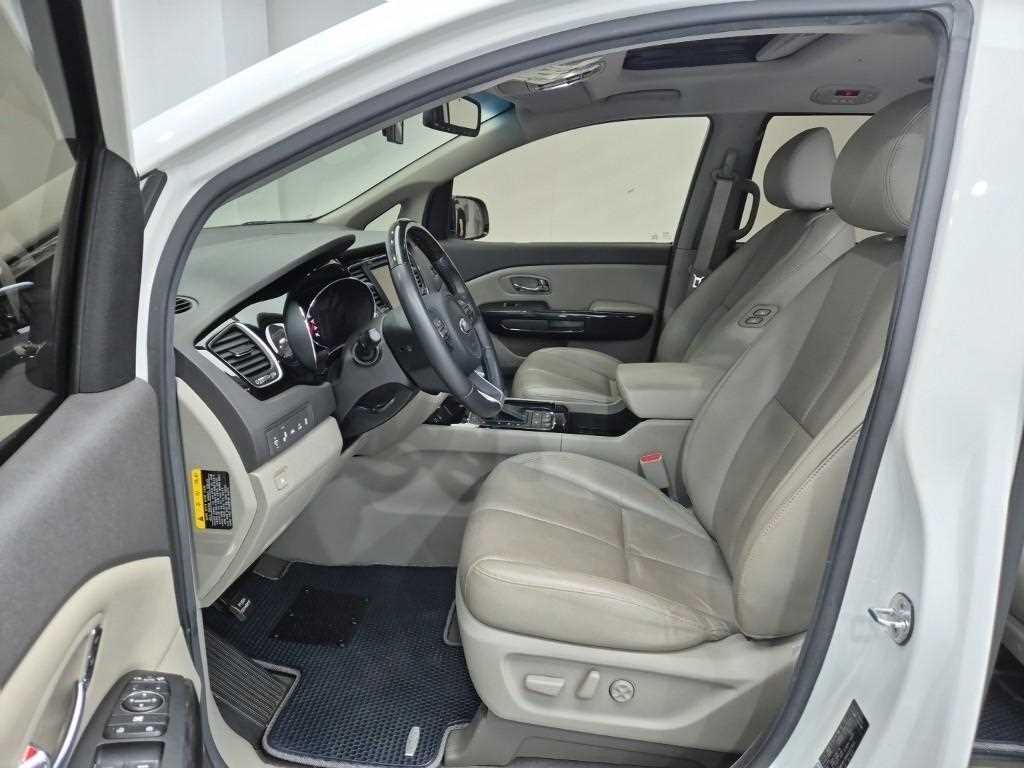 KIA Carnival 2016 Blanco - Importación desde Corea - HF Imports Iquique - Foto 13