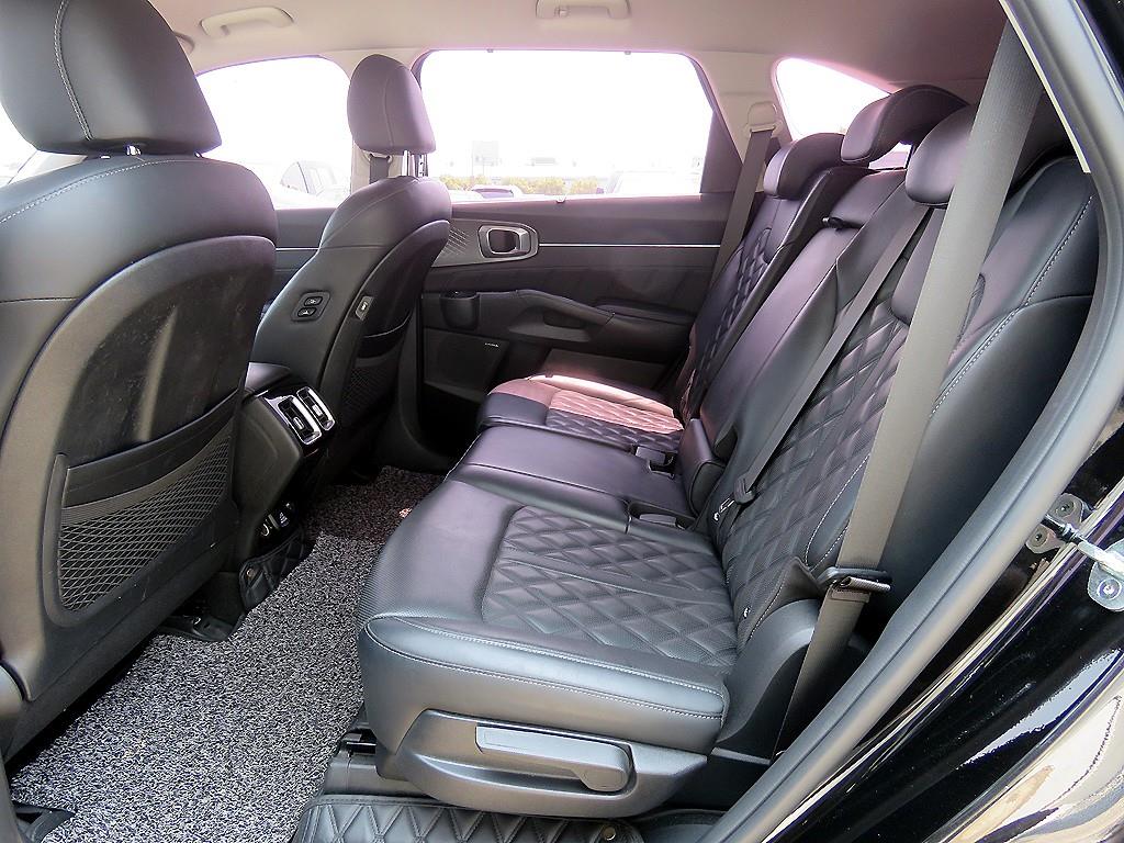 KIA Sorento - Vista 10