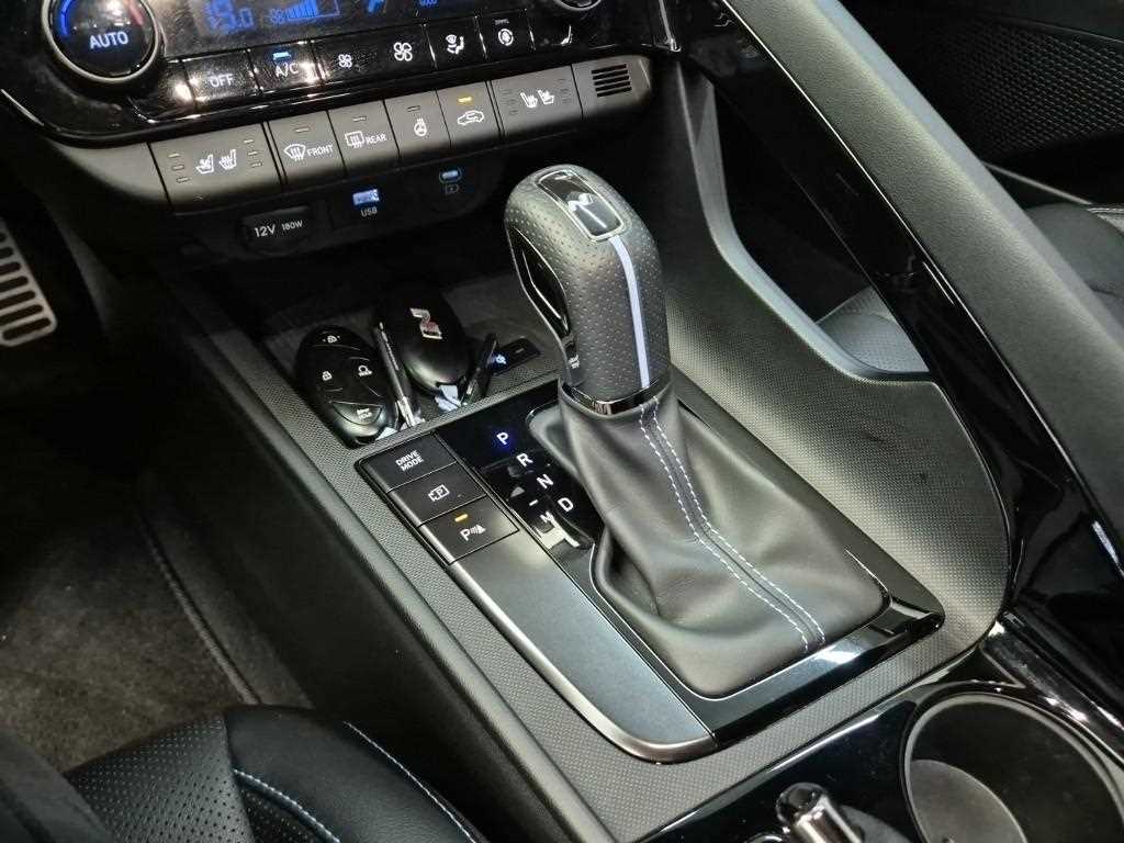 HYUNDAI Avante - Vista 10