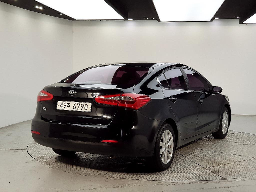KIA K3 - Vista 6