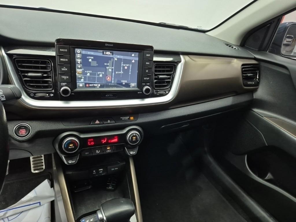 KIA Stonic - Vista 12