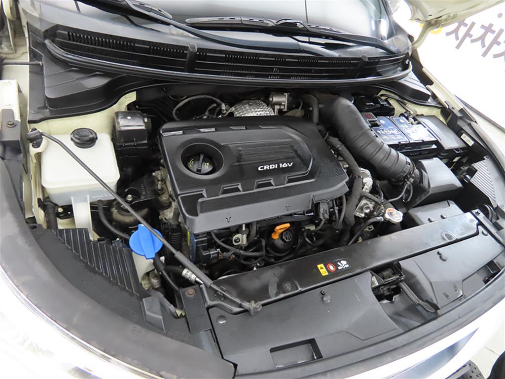 KIA Stonic 2018 Blanco - Importación desde Corea - HF Imports Iquique - Foto 19