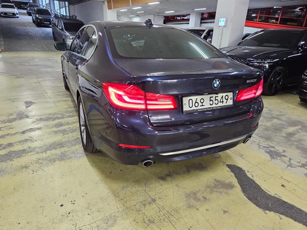 BMW 5 Series - Vista 3