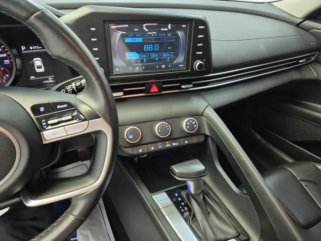 HYUNDAI Avante - Vista 12