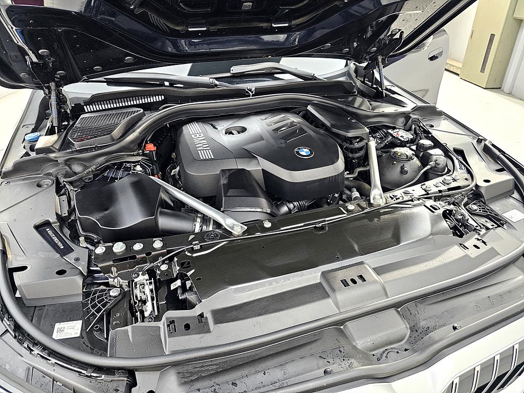 BMW 5 Series - Vista 8
