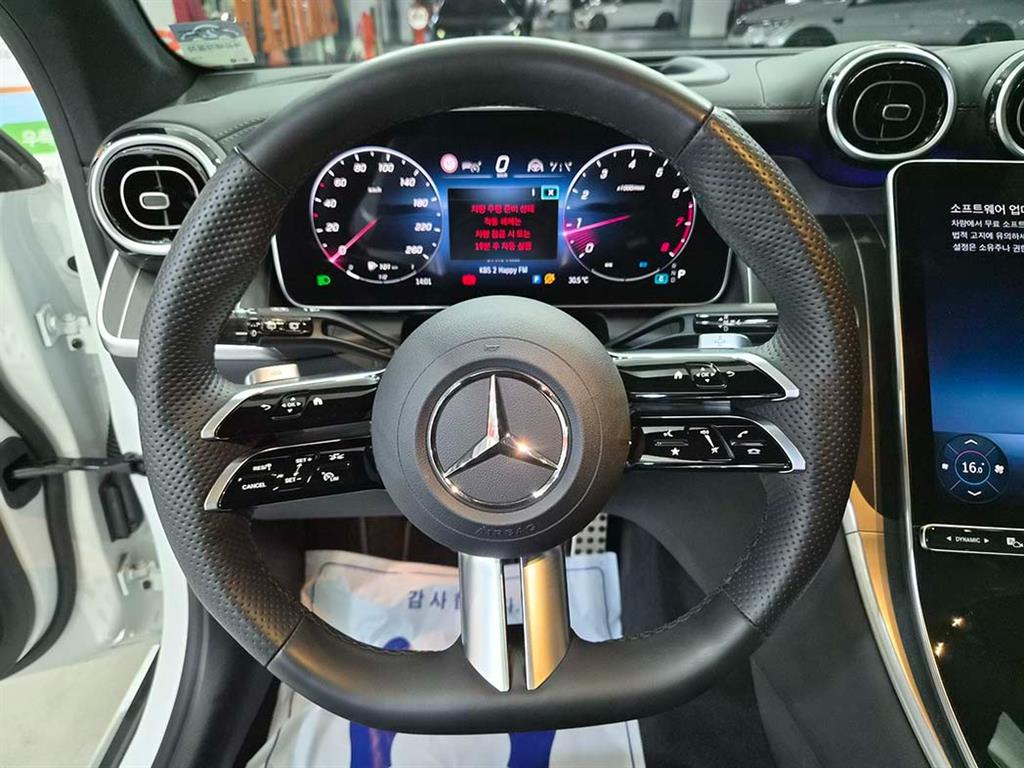 Mercedes Benz GLC Class - Vista 10