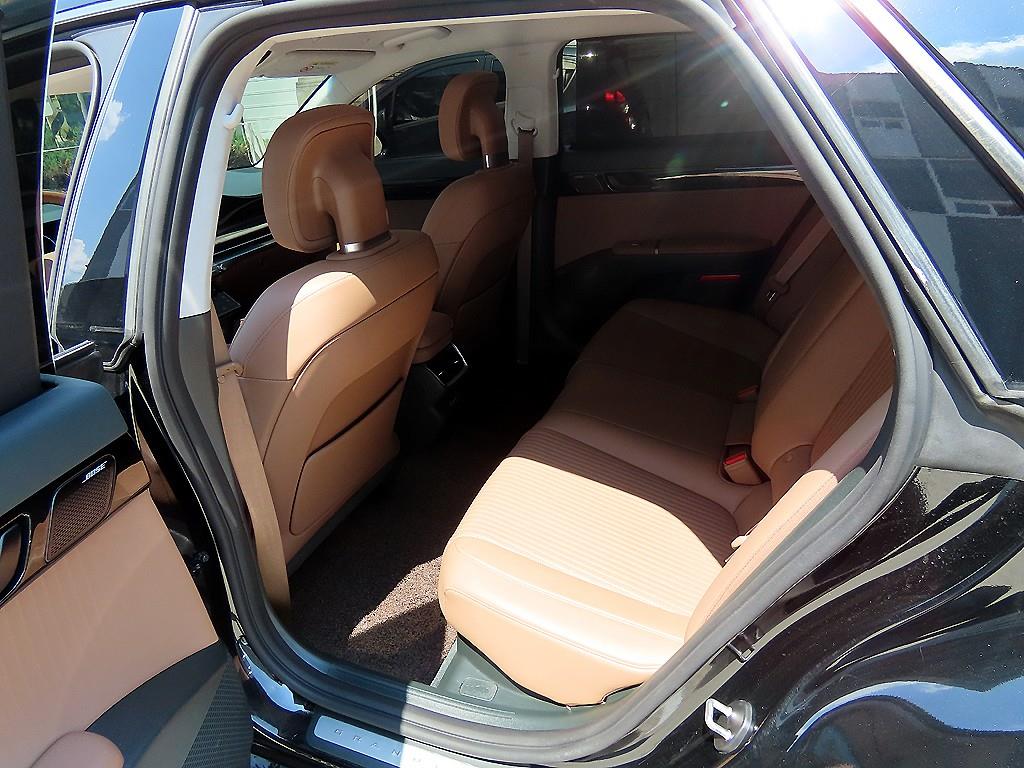 HYUNDAI Grandeur - Vista 8