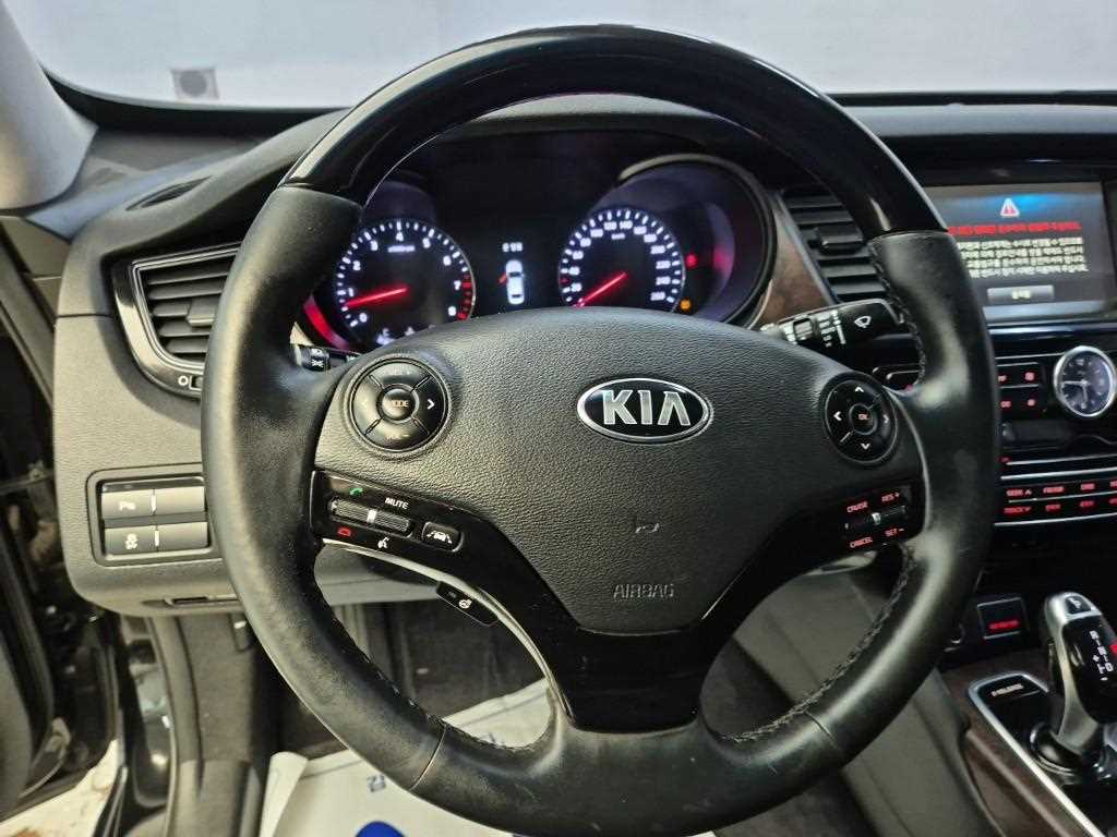 KIA K9 - Vista 11