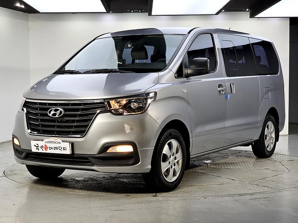 HYUNDAI Starex 2018 Plateado - Importación desde Corea - HF Imports Iquique - Foto 1