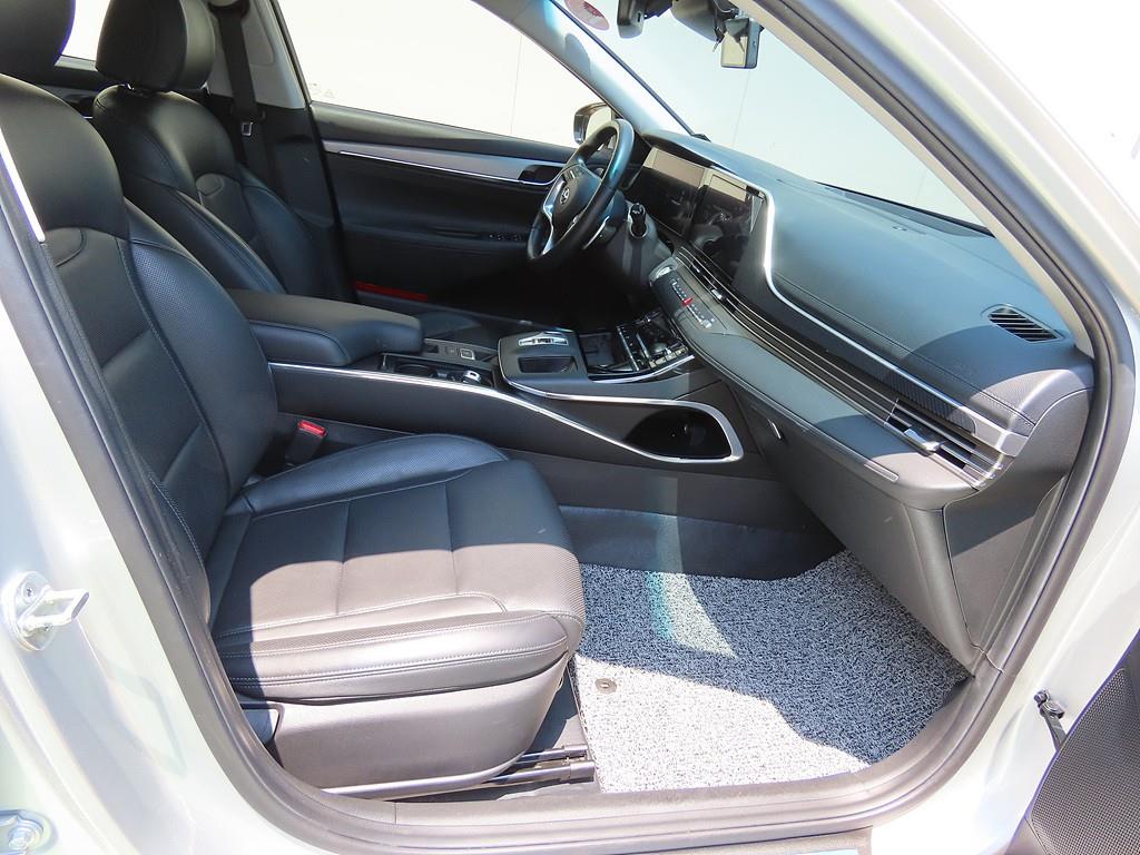 HYUNDAI Grandeur - Vista 8