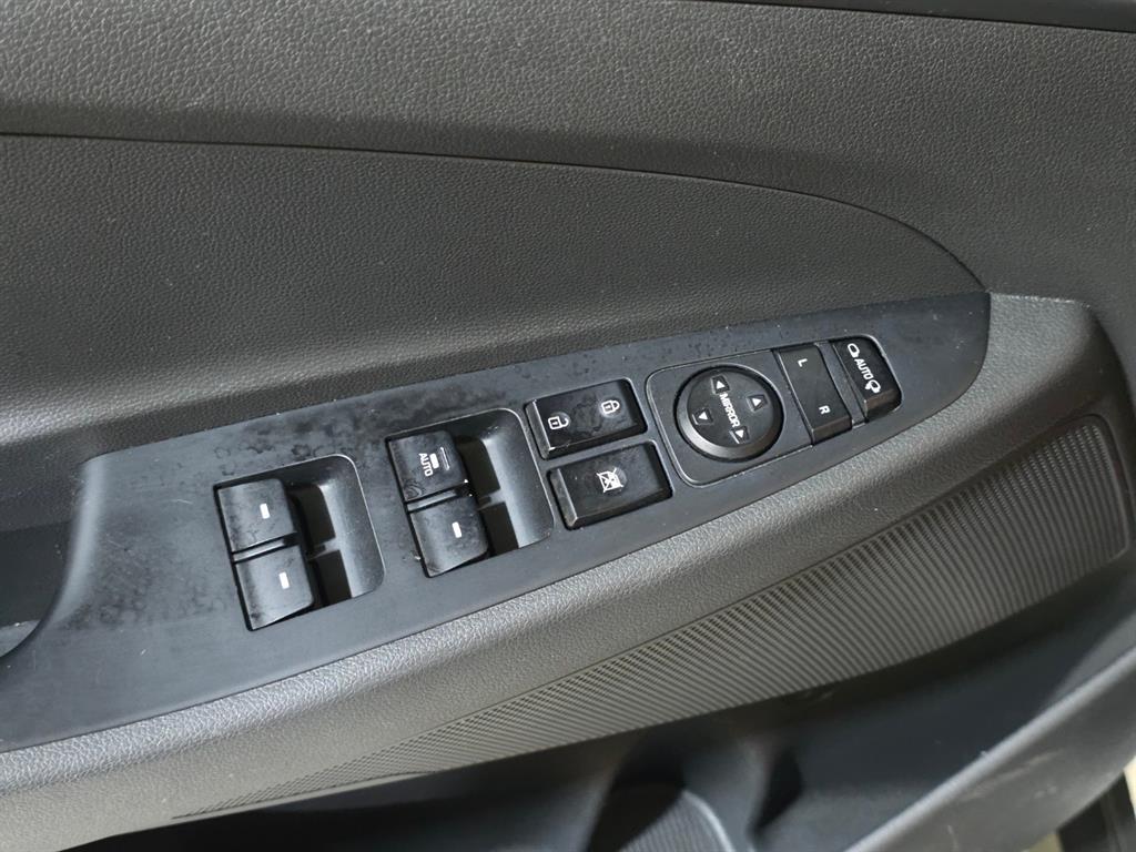 HYUNDAI Tucson 2017 Blanco - Importación desde Corea - HF Imports Iquique - Foto 18