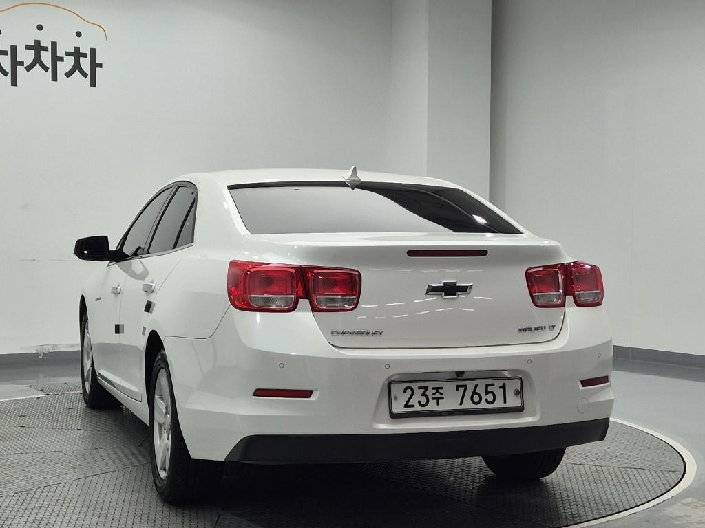 Chevrolet Malibu - Vista 2