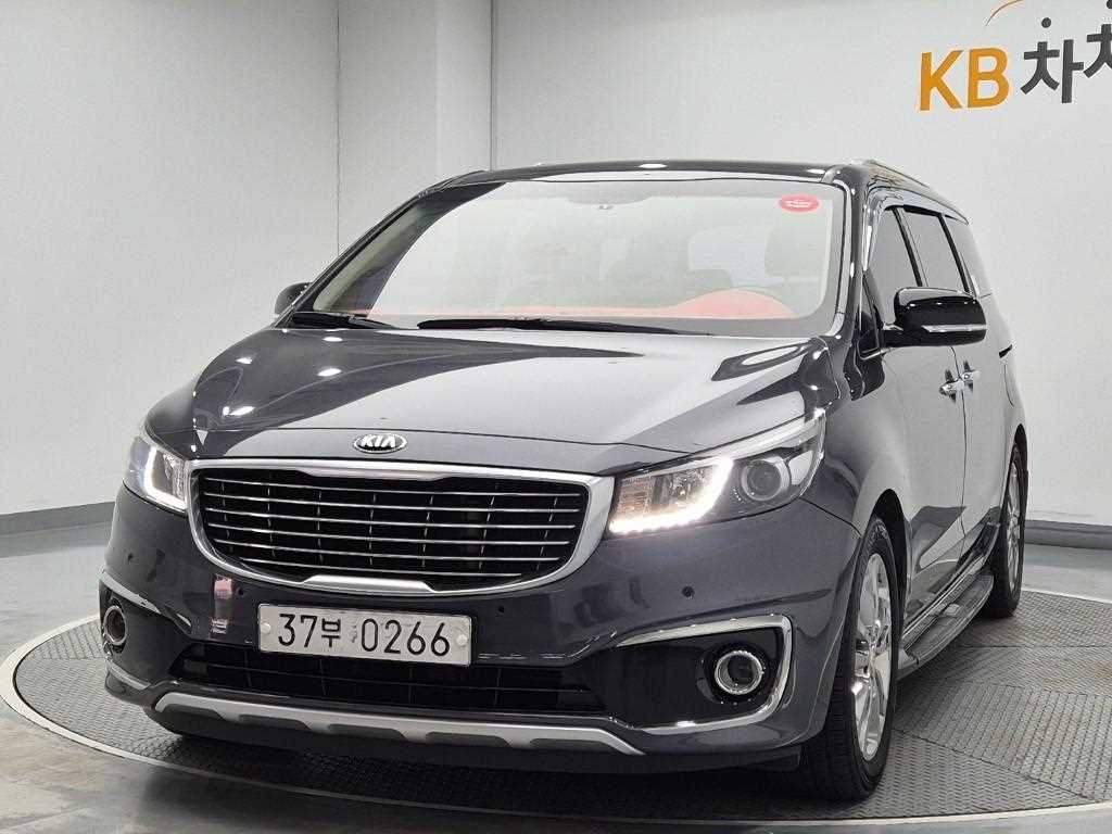 KIA Carnival 2016 Gris - Importación desde Corea - HF Imports Iquique - Foto 1