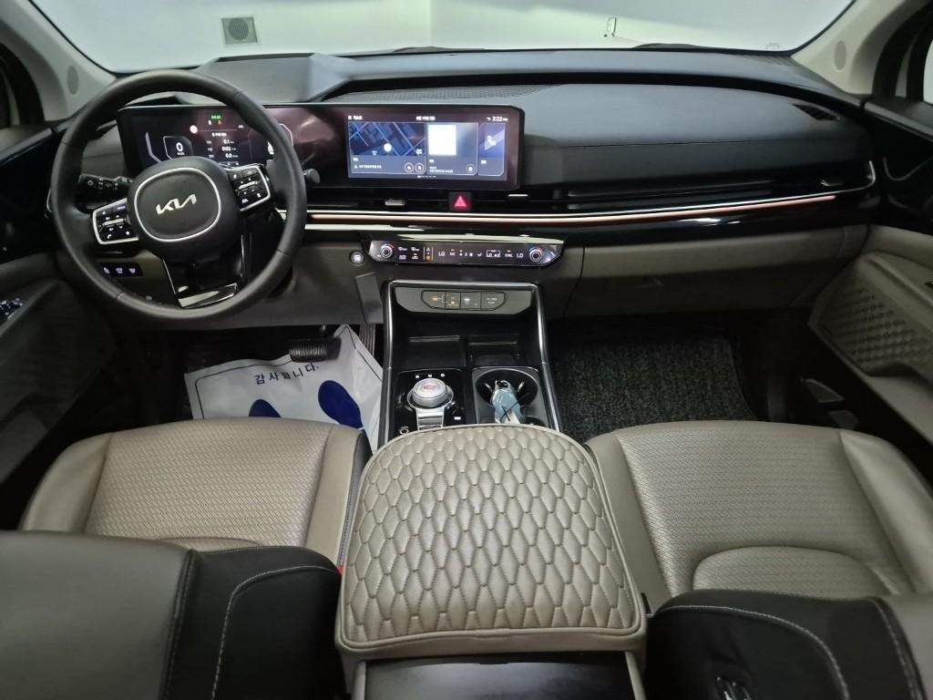 KIA Carnival - Vista 9