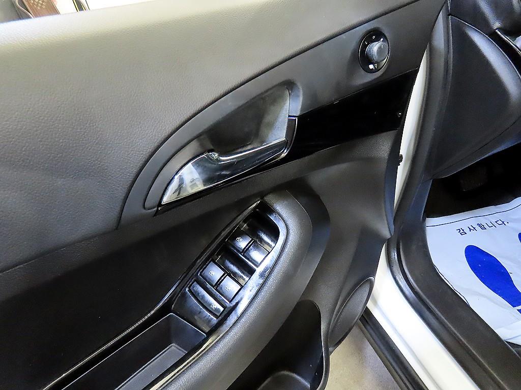 Chevrolet Orlando 2012 Blanco - Importación desde Corea - HF Imports Iquique - Foto 15