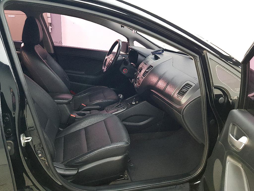 KIA K3 2015 Negro - Importación desde Corea - HF Imports Iquique - Foto 18
